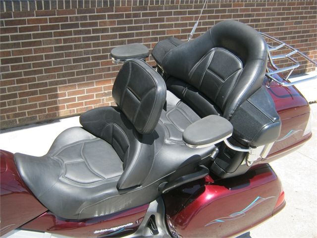 2006 Honda Gold Wing® Airbag in Bettendorf, Iowa - Photo 10