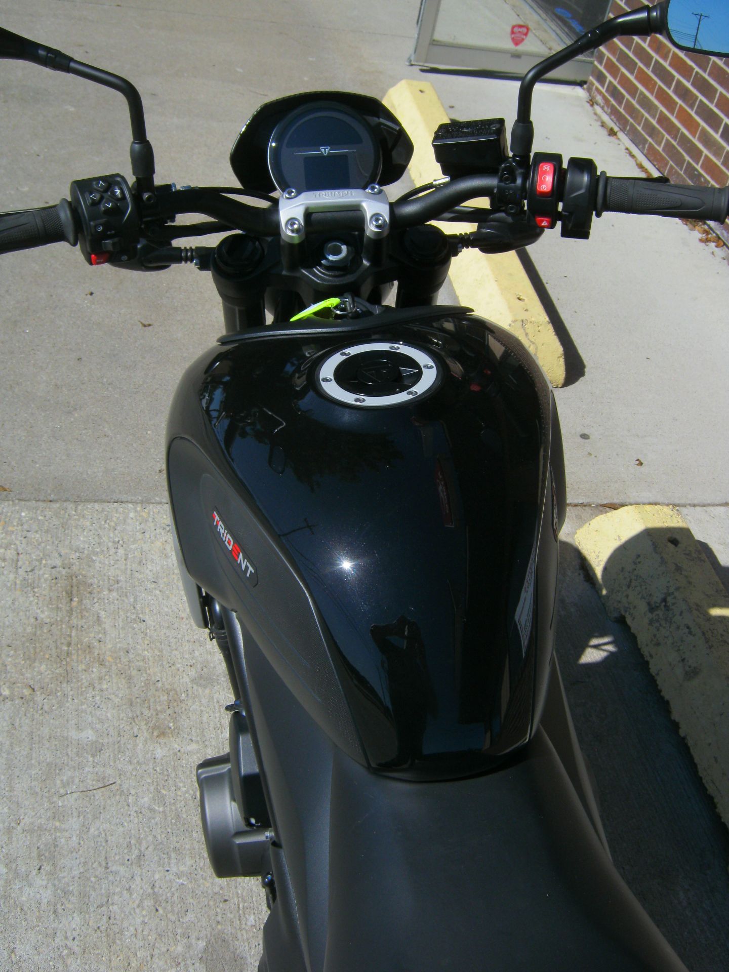 2023 Triumph Trident 660 in Bettendorf, Iowa - Photo 14