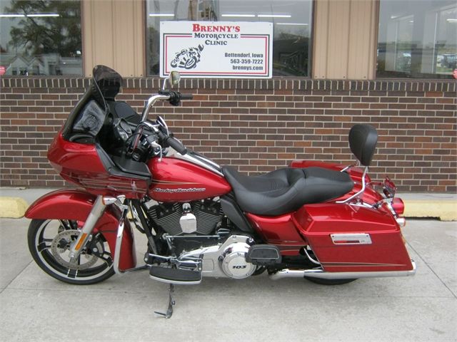 2012 Harley-Davidson Road Glide® Ultra in Bettendorf, Iowa - Photo 2