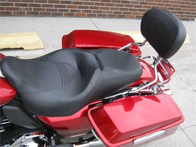 2012 Harley-Davidson Road Glide® Ultra in Bettendorf, Iowa - Photo 11