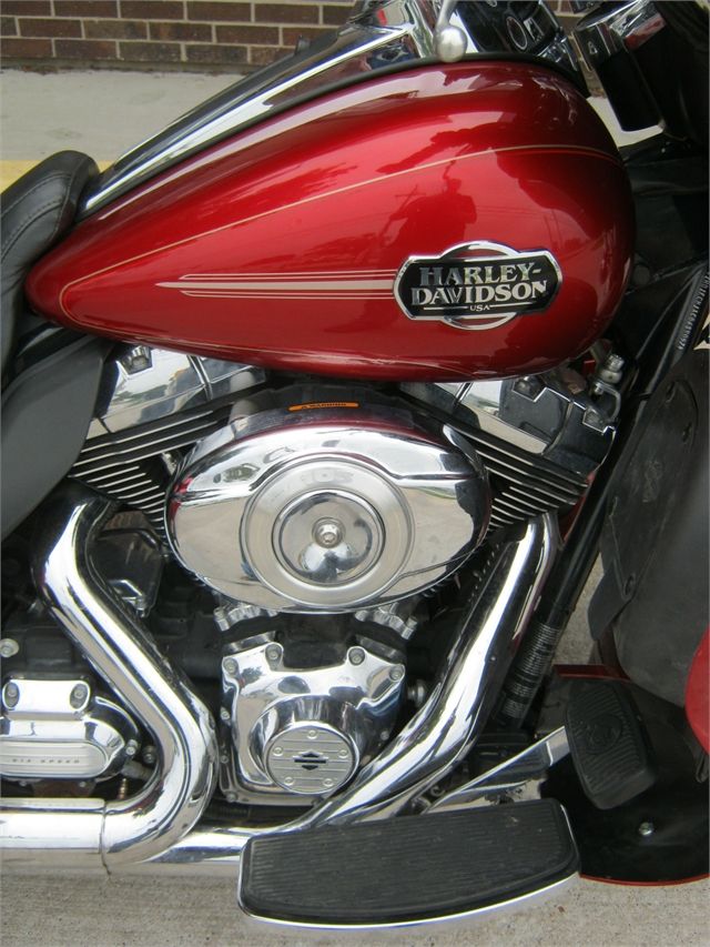 2012 Harley-Davidson Ultra Classic® Electra Glide® in Bettendorf, Iowa - Photo 22