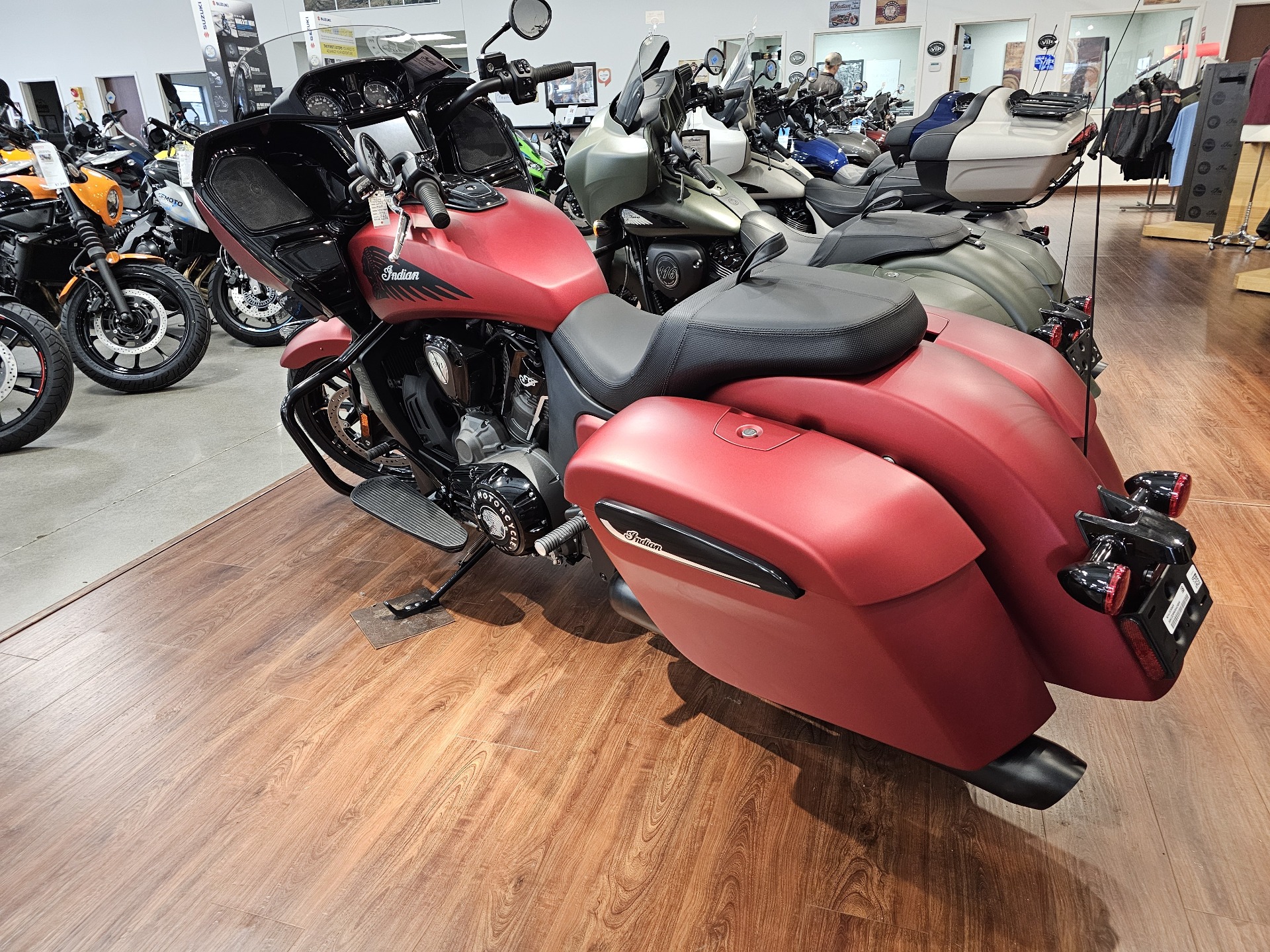 2024 Indian Motorcycle Challenger® Dark Horse® in Bettendorf, Iowa - Photo 4