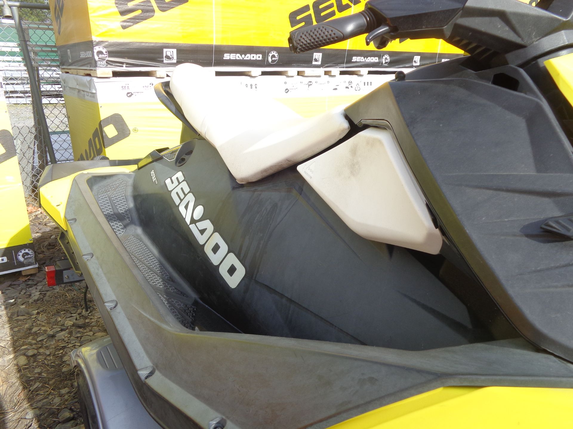 2014 Sea-Doo Spark™ 3up 900 H.O. ACE™ iBR Convenience Package in Mineral, Virginia - Photo 6