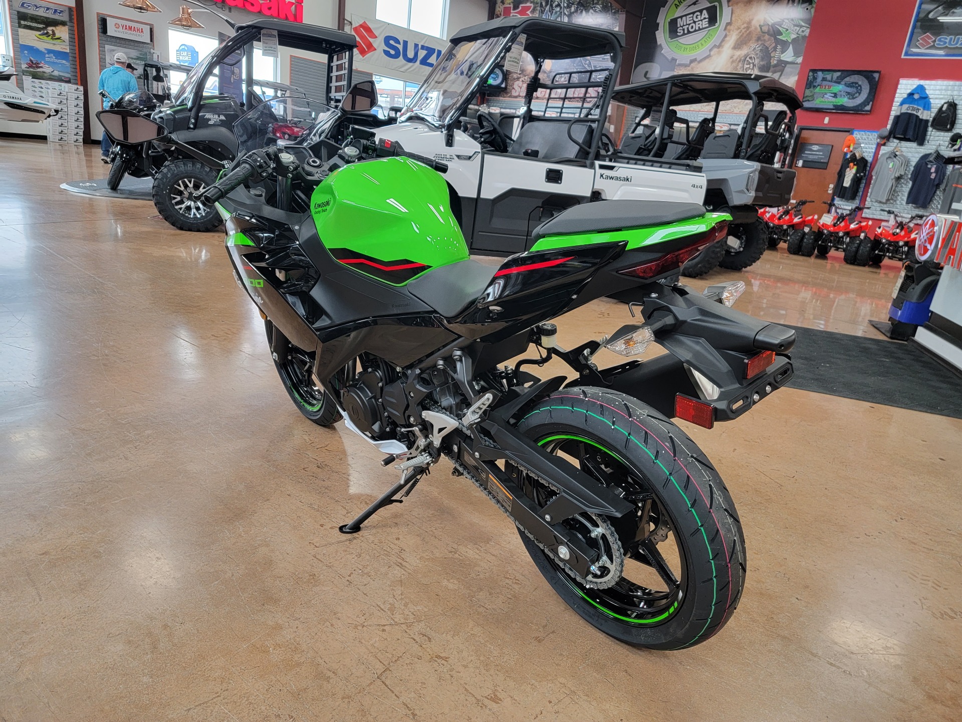 2022 Kawasaki Ninja 400 ABS KRT Edition in Evansville, Indiana - Photo 5