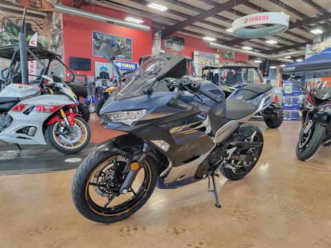 2023 Kawasaki Ninja 400 ABS in Evansville, Indiana - Photo 3