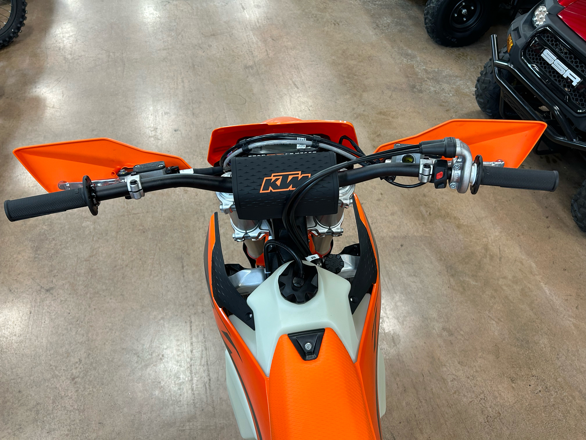 2025 KTM 450 XCF-W in Evansville, Indiana - Photo 6