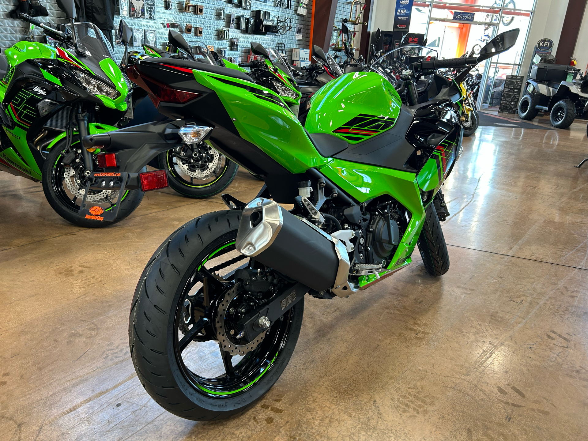 2023 Kawasaki Ninja 400 ABS KRT Edition in Evansville, Indiana - Photo 6