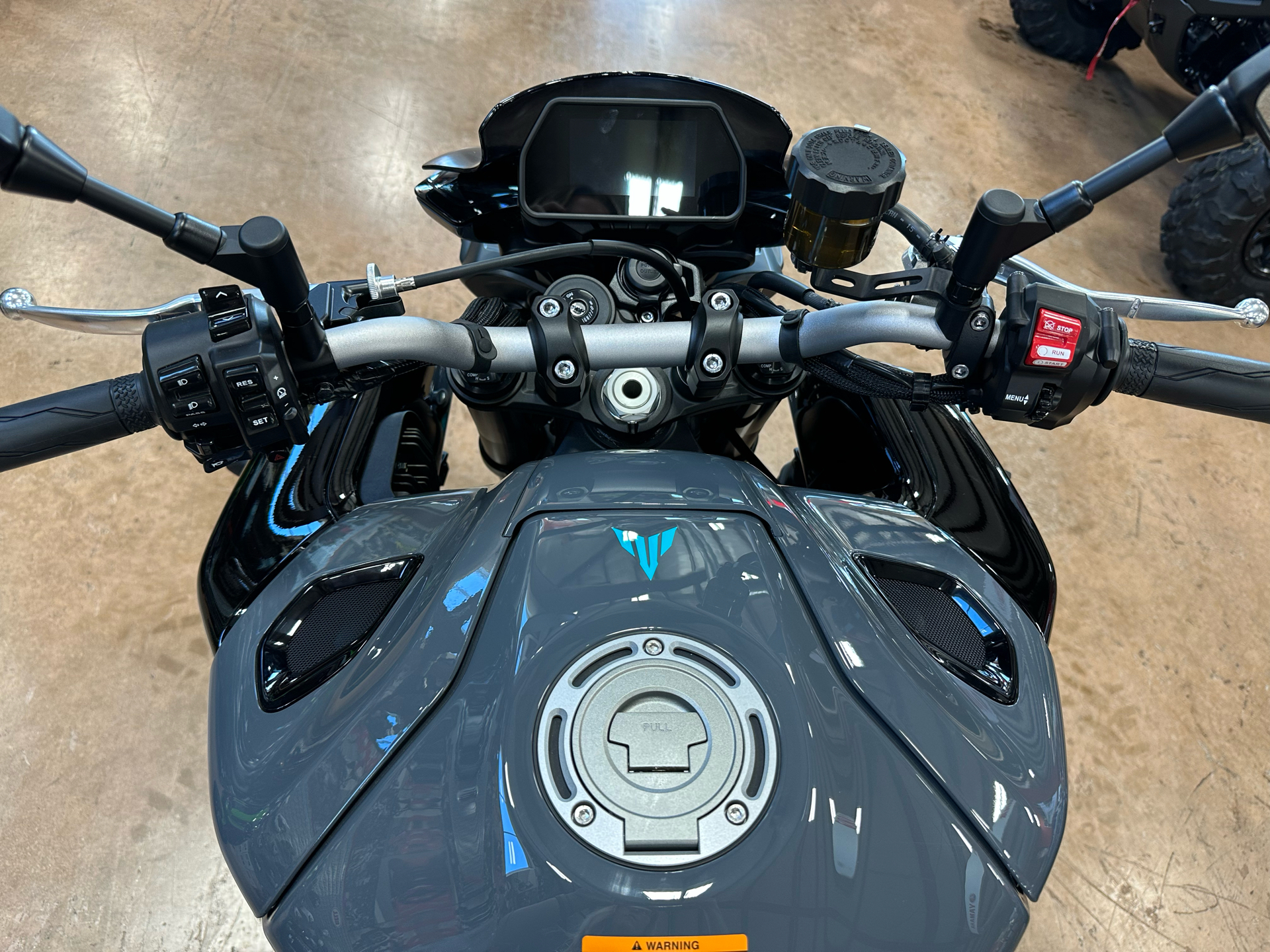 2023 Yamaha MT-10 in Evansville, Indiana - Photo 6