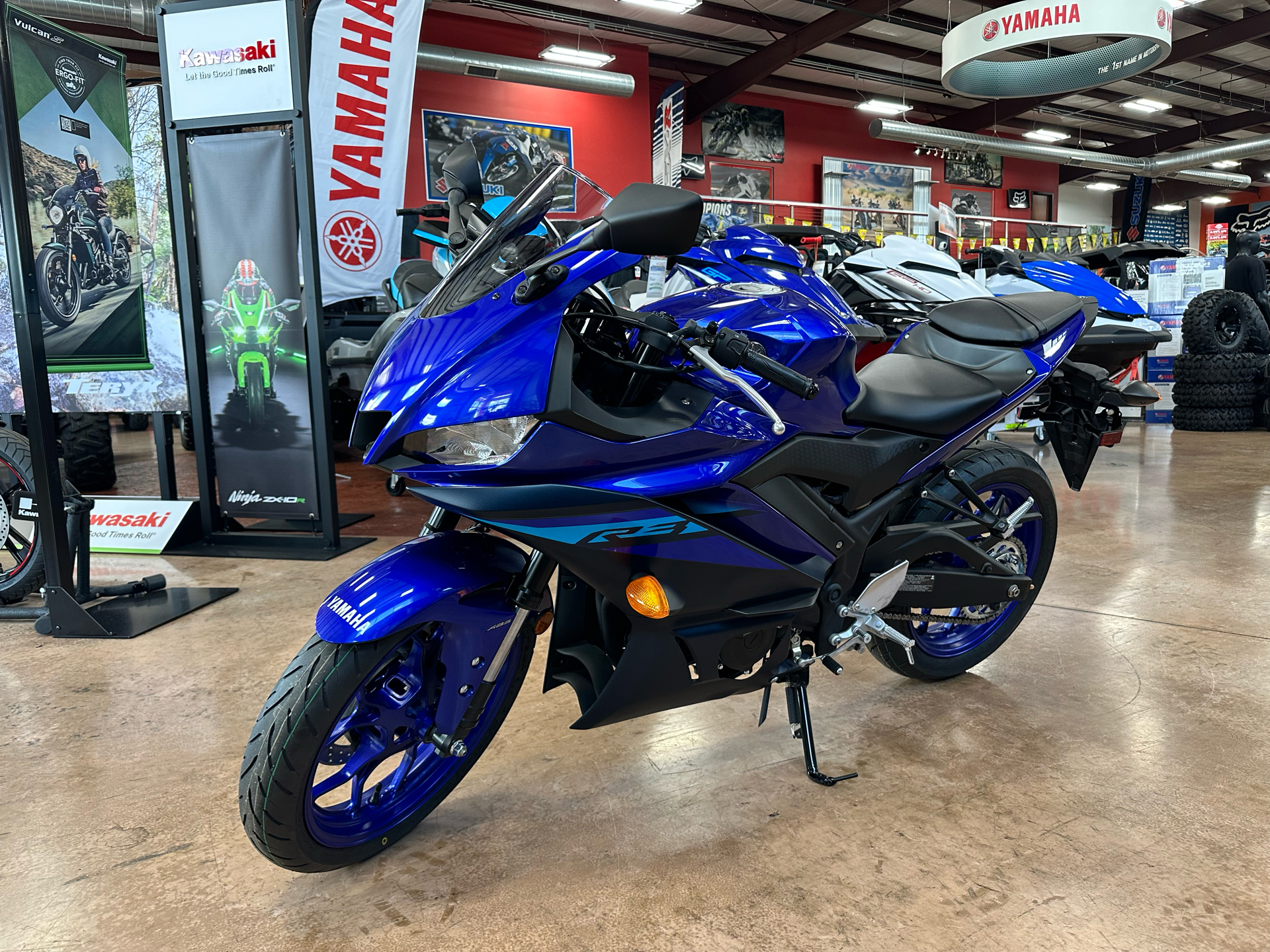 2024 Yamaha YZF-R3 in Evansville, Indiana - Photo 3