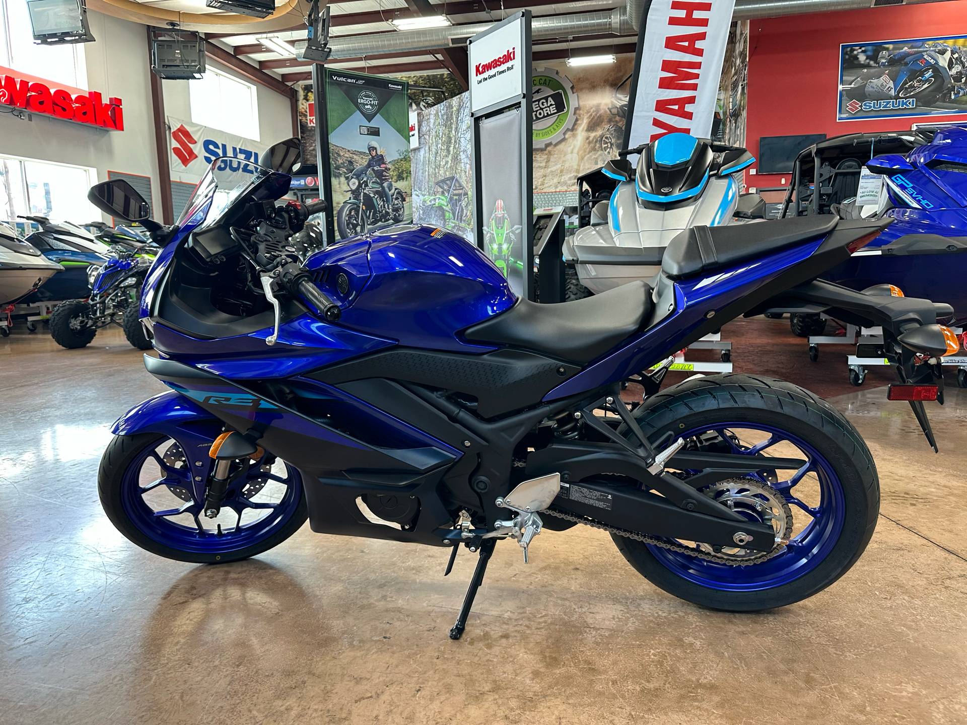2024 Yamaha YZF-R3 in Evansville, Indiana - Photo 4