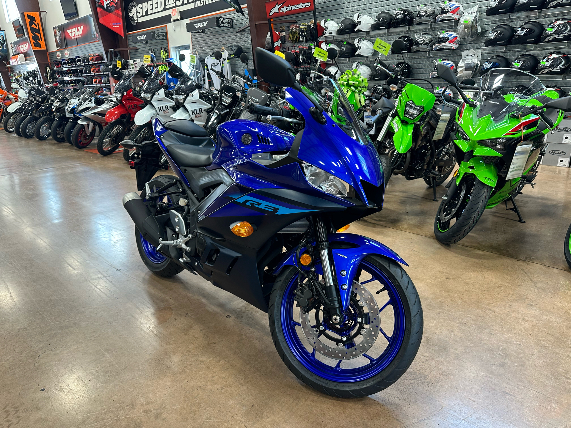 2024 Yamaha YZF-R3 in Evansville, Indiana - Photo 2