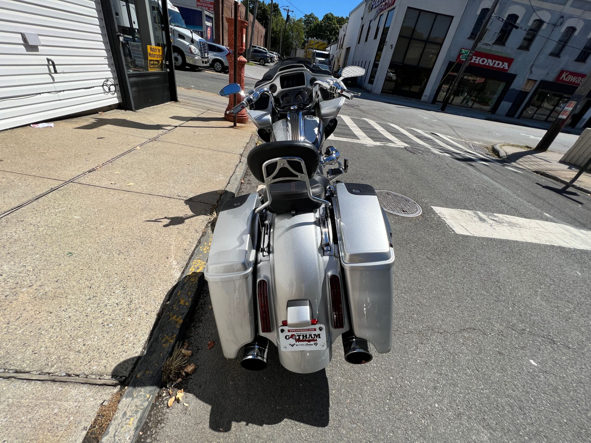 2019 Harley-Davidson CVO™ Road Glide® in Staten Island, New York - Photo 4