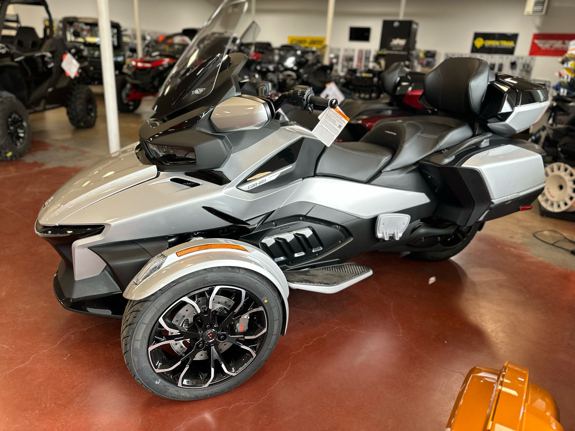 2024 Can-Am Spyder RT Limited in Eugene, Oregon - Photo 2