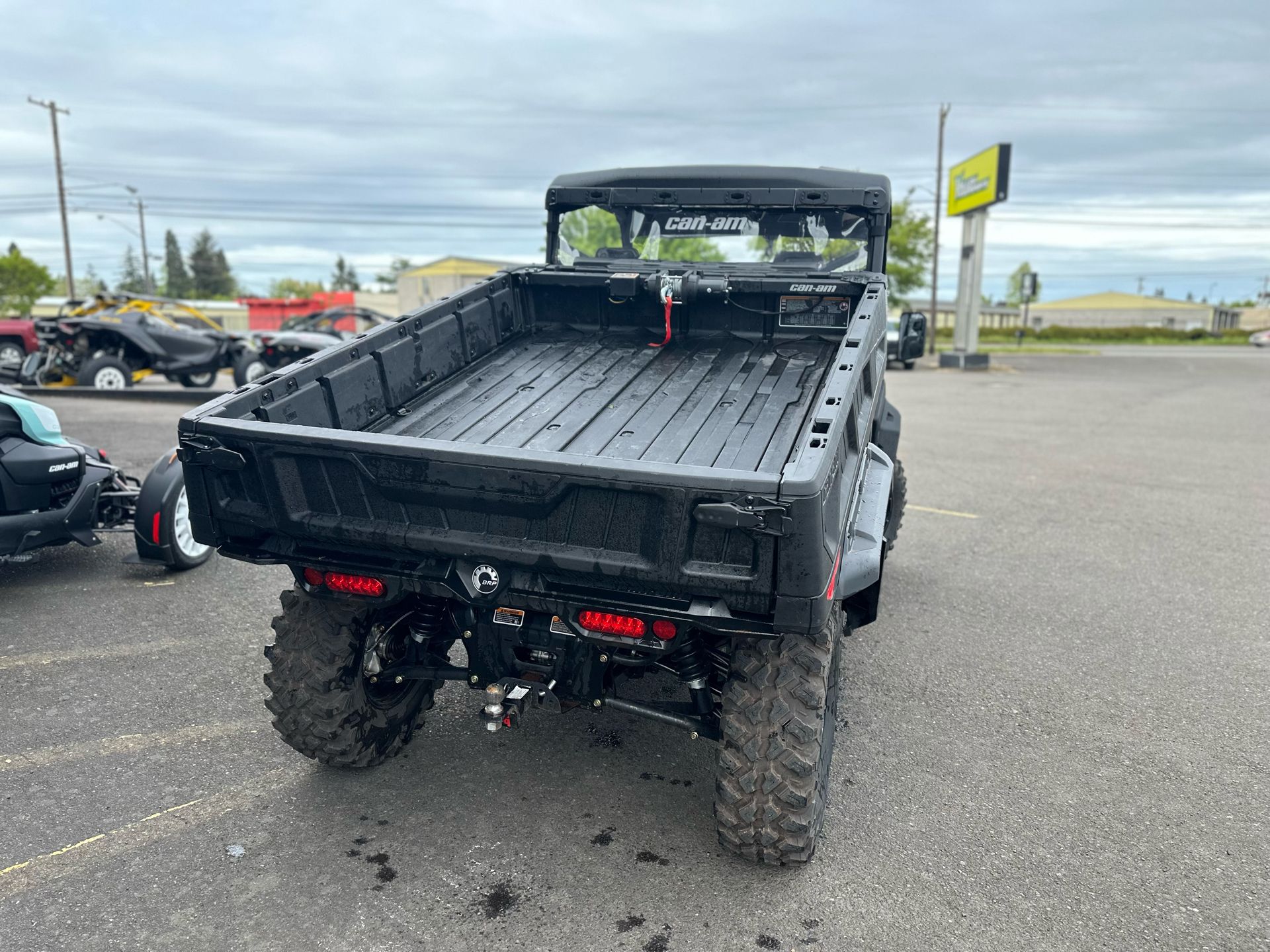 2024 Can-Am Defender Pro XT HD10 in Eugene, Oregon - Photo 6