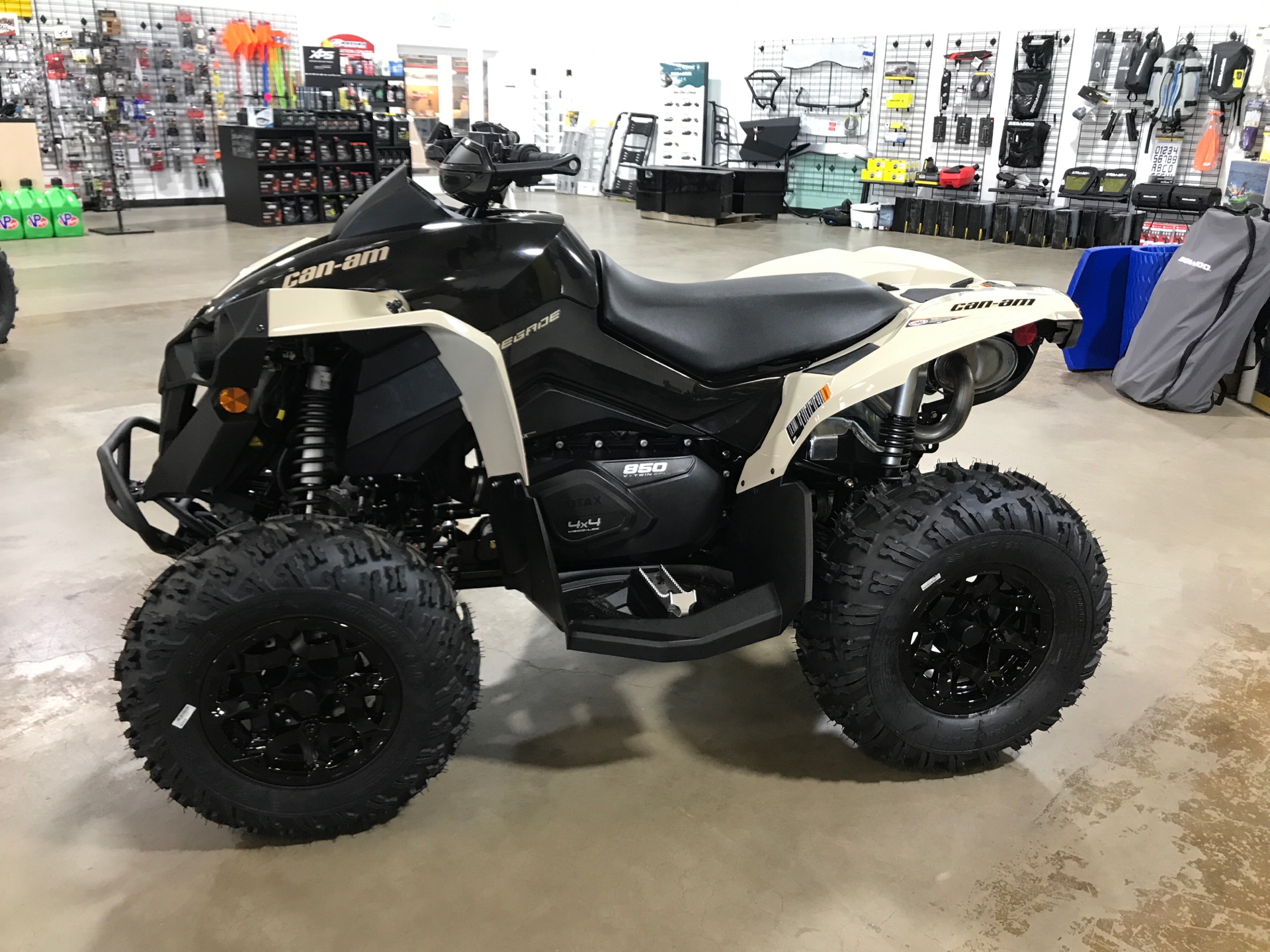 2022 Can-Am Renegade 850 in Eugene, Oregon - Photo 4