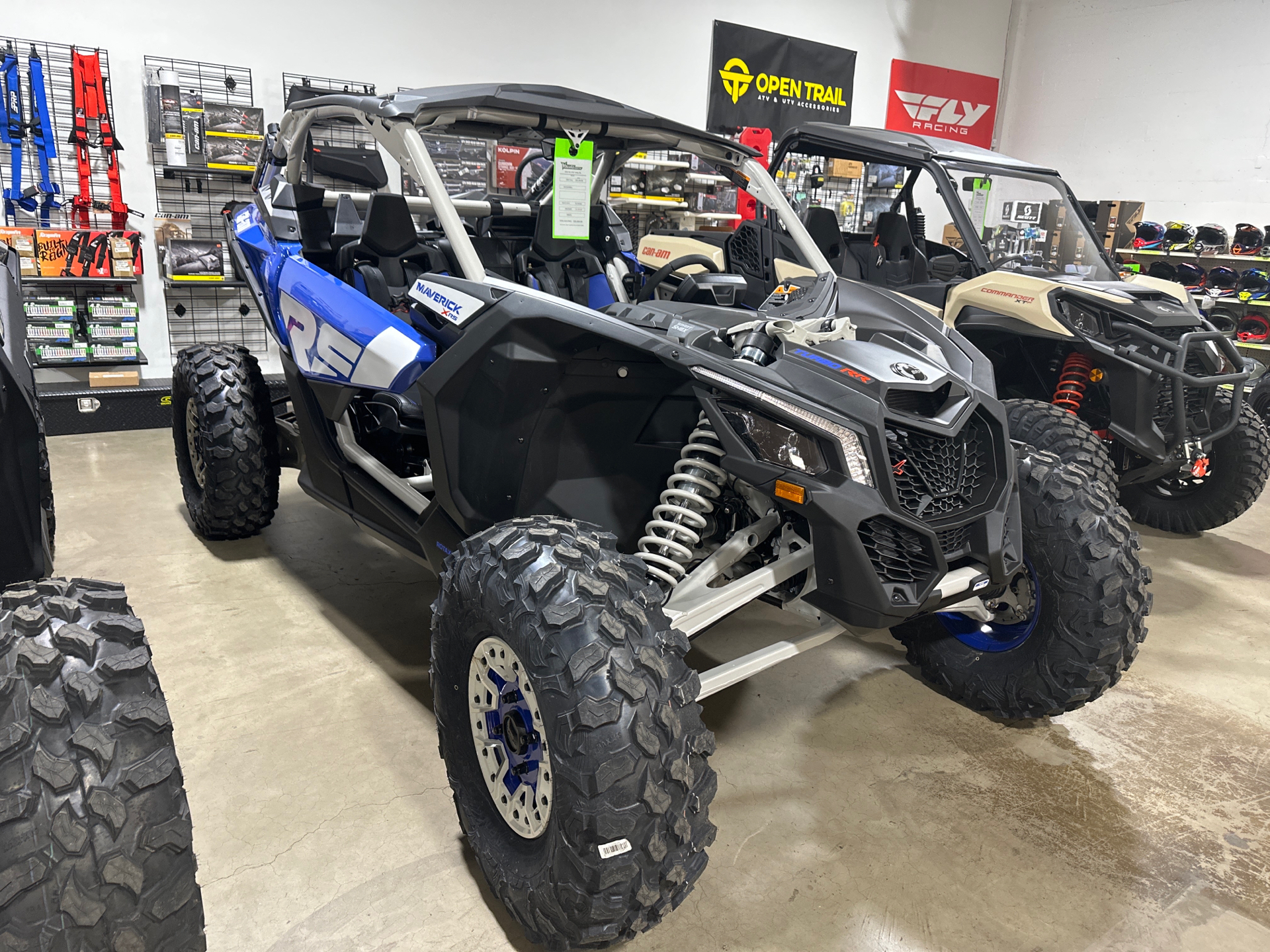 2023 Can-Am Maverick X3 X RS Turbo RR with Smart-Shox 72 in Eugene, Oregon - Photo 1