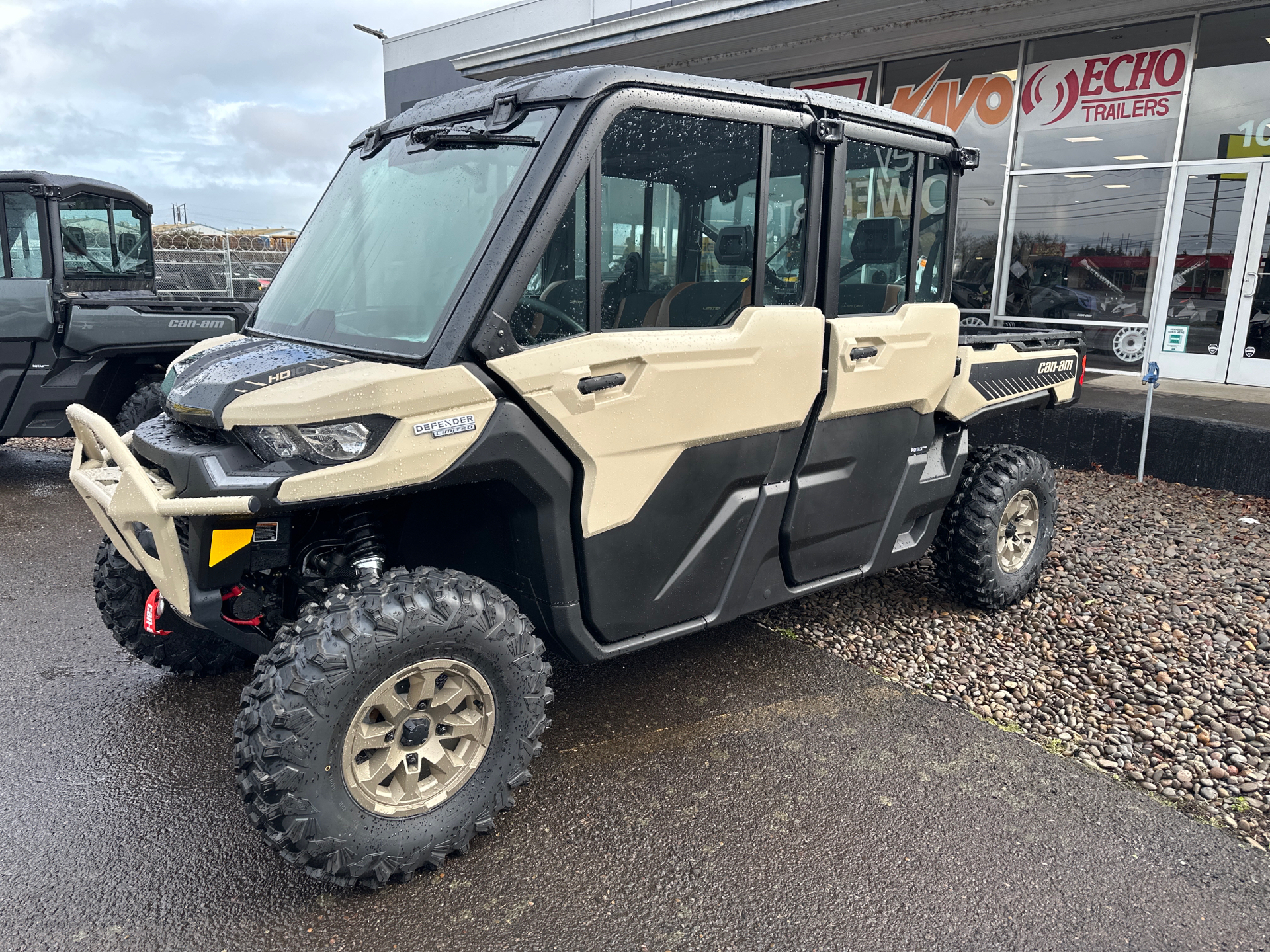 2024 Can-Am Defender MAX Limited HD10 in Eugene, Oregon - Photo 1