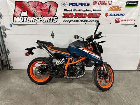 2024 KTM 390 Duke in West Burlington, Iowa - Photo 2