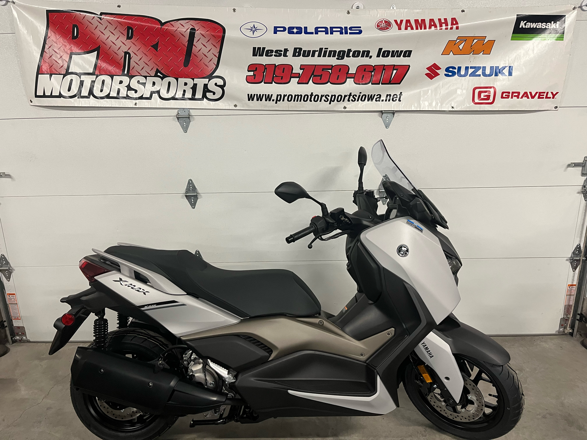 2024 Yamaha XMAX in West Burlington, Iowa - Photo 2