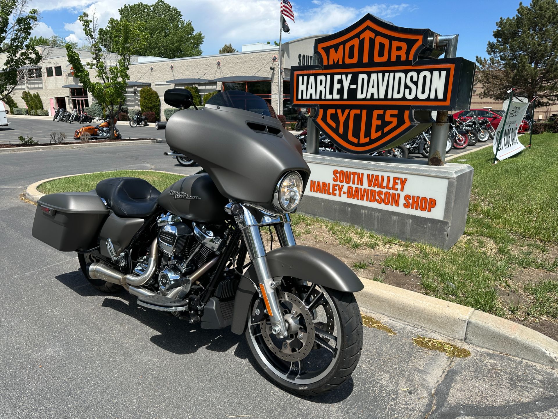 2018 Harley-Davidson Street Glide® in Sandy, Utah - Photo 2