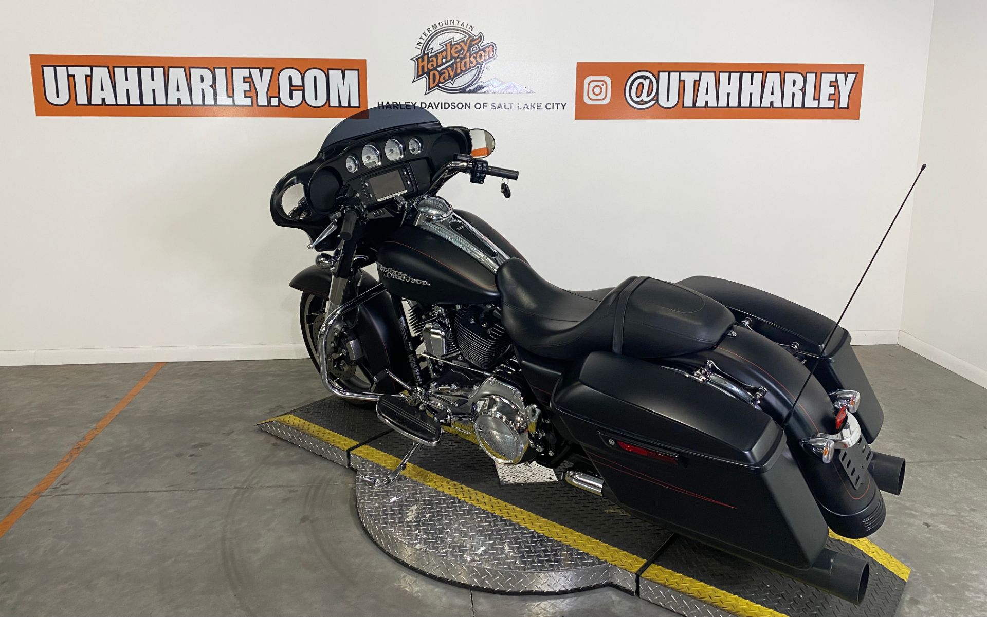 2016 Harley-Davidson Street Glide® Special in Sandy, Utah - Photo 7