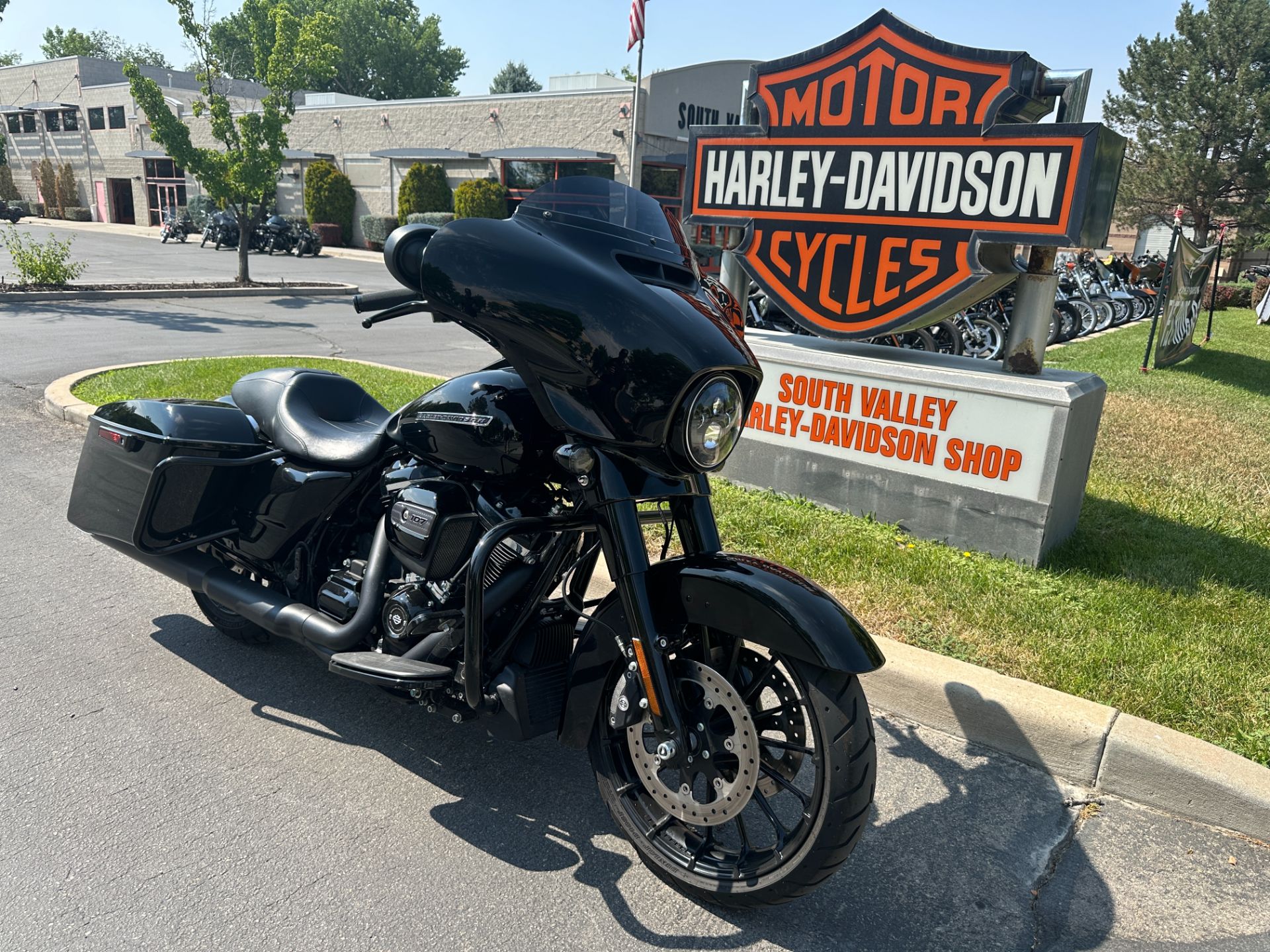 2018 Harley-Davidson Street Glide® Special in Sandy, Utah - Photo 2