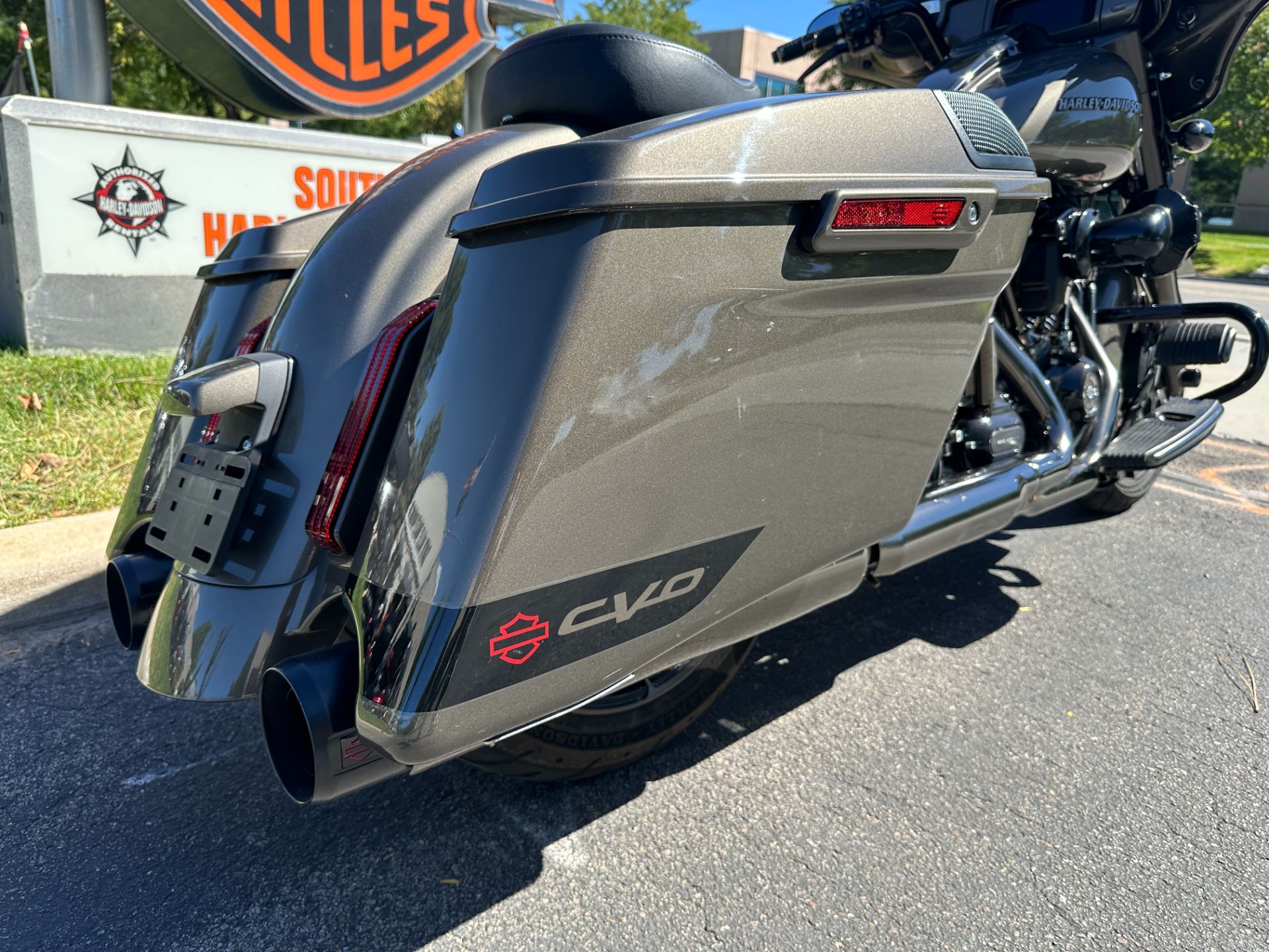 2021 Harley-Davidson CVO™ Street Glide® in Sandy, Utah - Photo 18