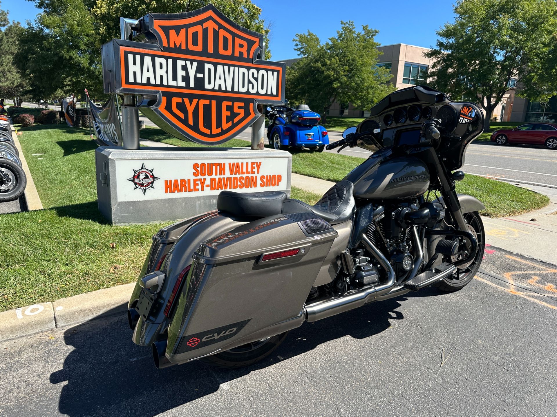 2021 Harley-Davidson CVO™ Street Glide® in Sandy, Utah - Photo 17