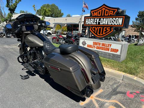 2021 Harley-Davidson CVO™ Street Glide® in Sandy, Utah - Photo 14