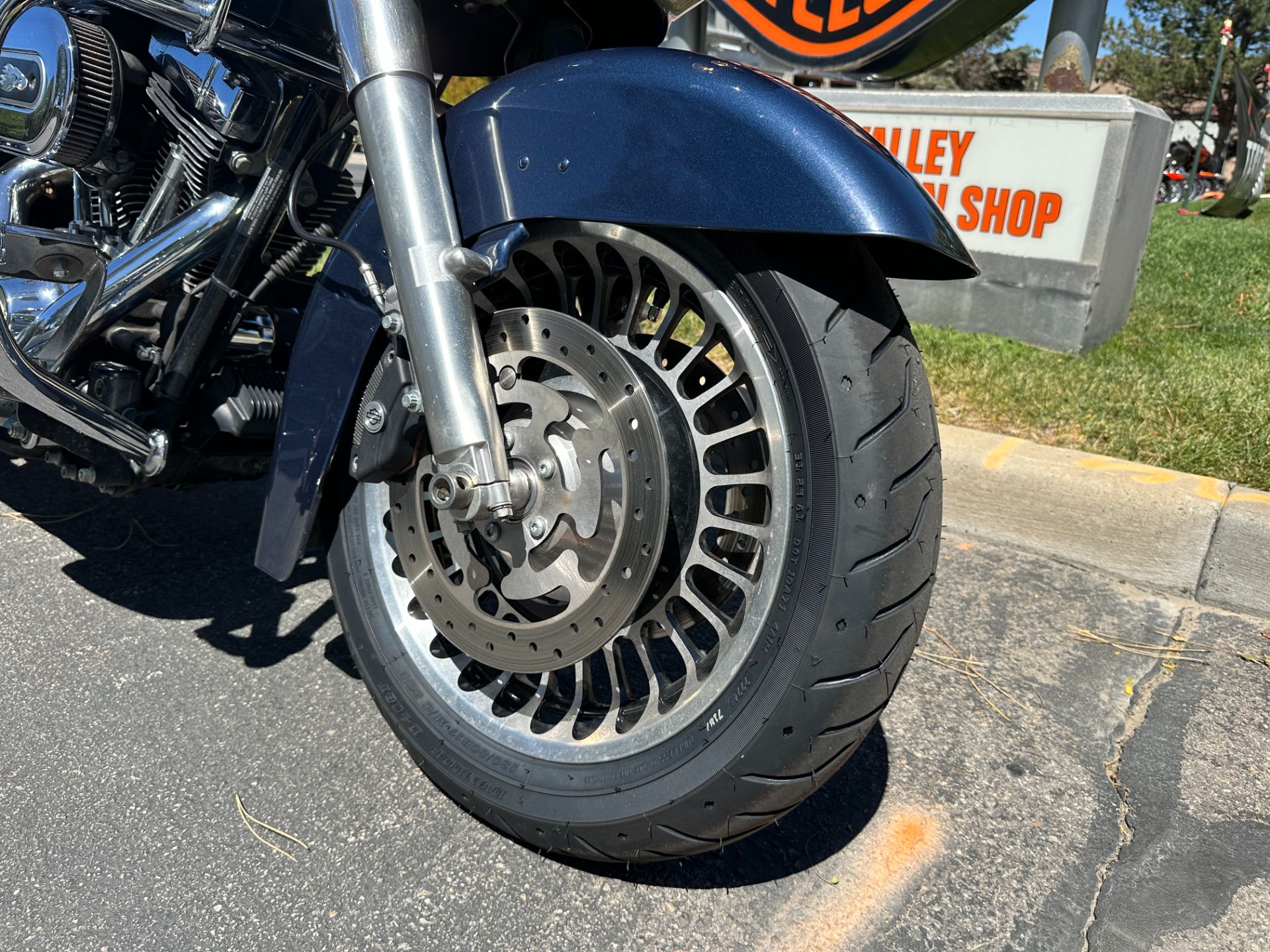 2009 Harley-Davidson Road Glide® in Sandy, Utah - Photo 6