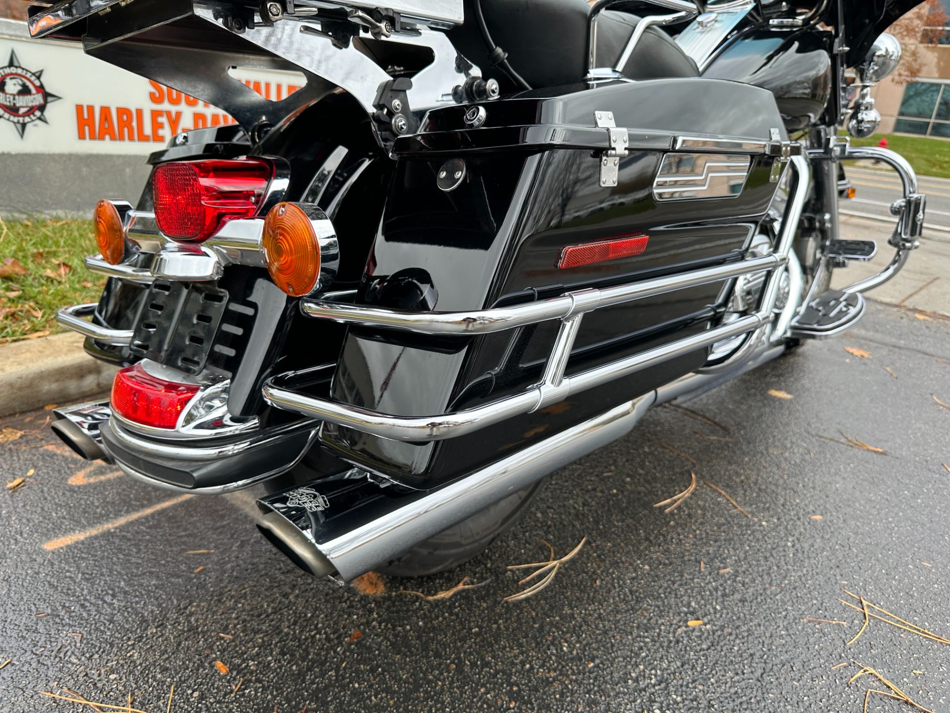 2010 Harley-Davidson Police Electra Glide® Classic in Sandy, Utah - Photo 17