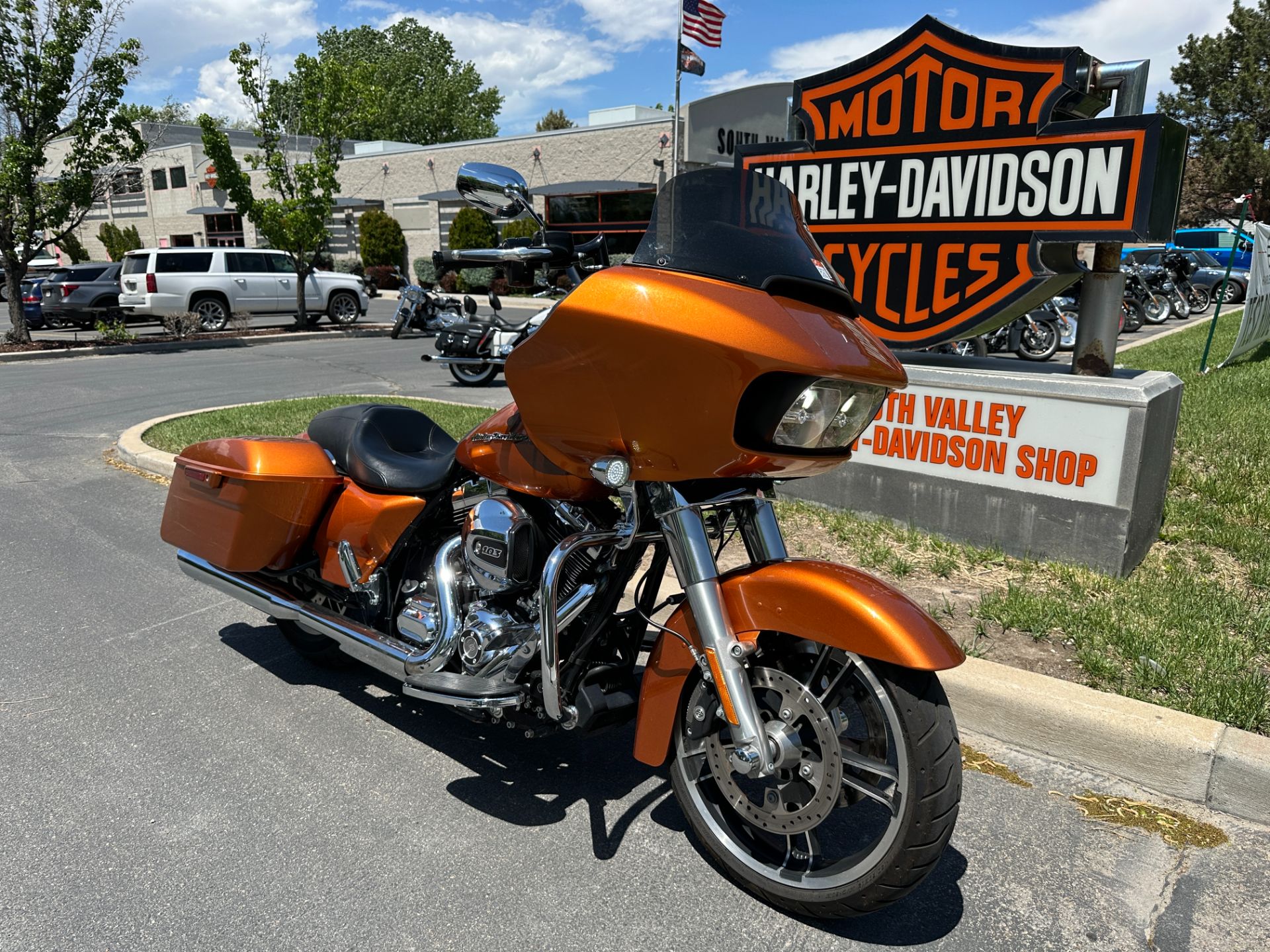 2016 Harley-Davidson Road Glide® in Sandy, Utah - Photo 2