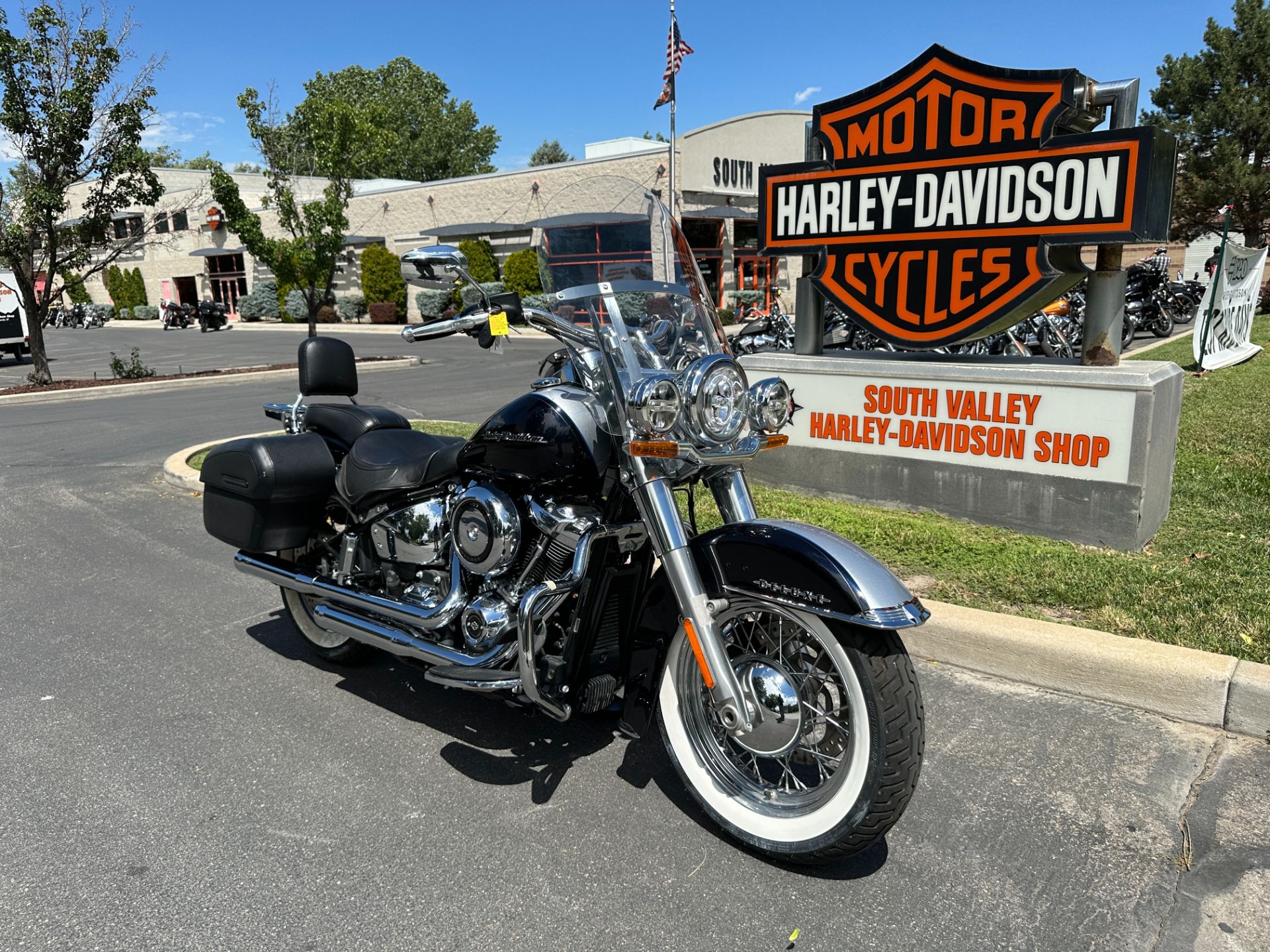 2019 Harley-Davidson Deluxe in Sandy, Utah - Photo 2