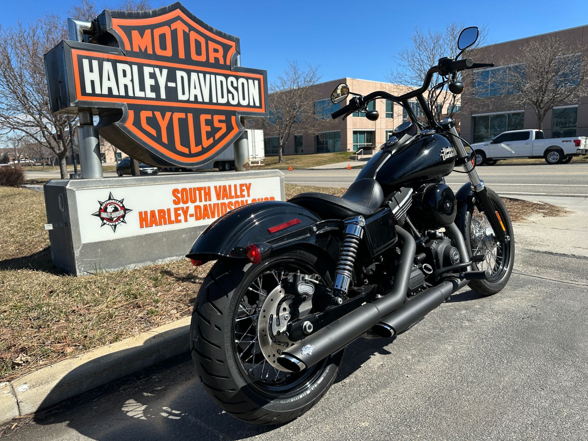 2014 Harley-Davidson Dyna® Street Bob® in Sandy, Utah - Photo 16