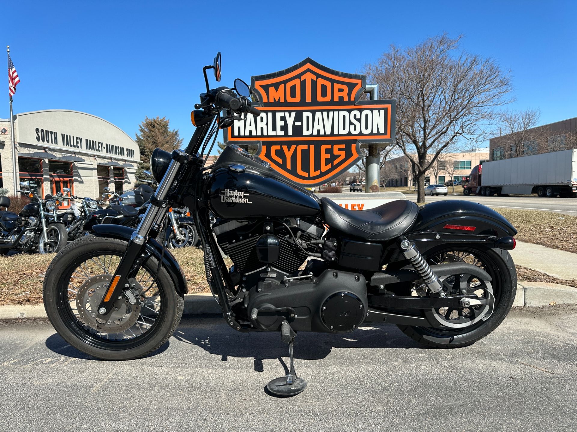 2014 Harley-Davidson Dyna® Street Bob® in Sandy, Utah - Photo 10