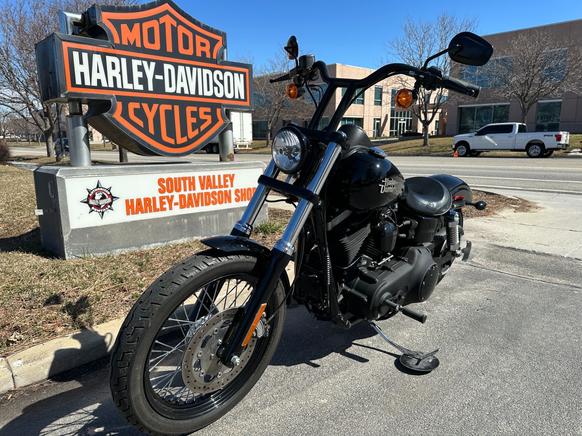 2014 Harley-Davidson Dyna® Street Bob® in Sandy, Utah - Photo 8