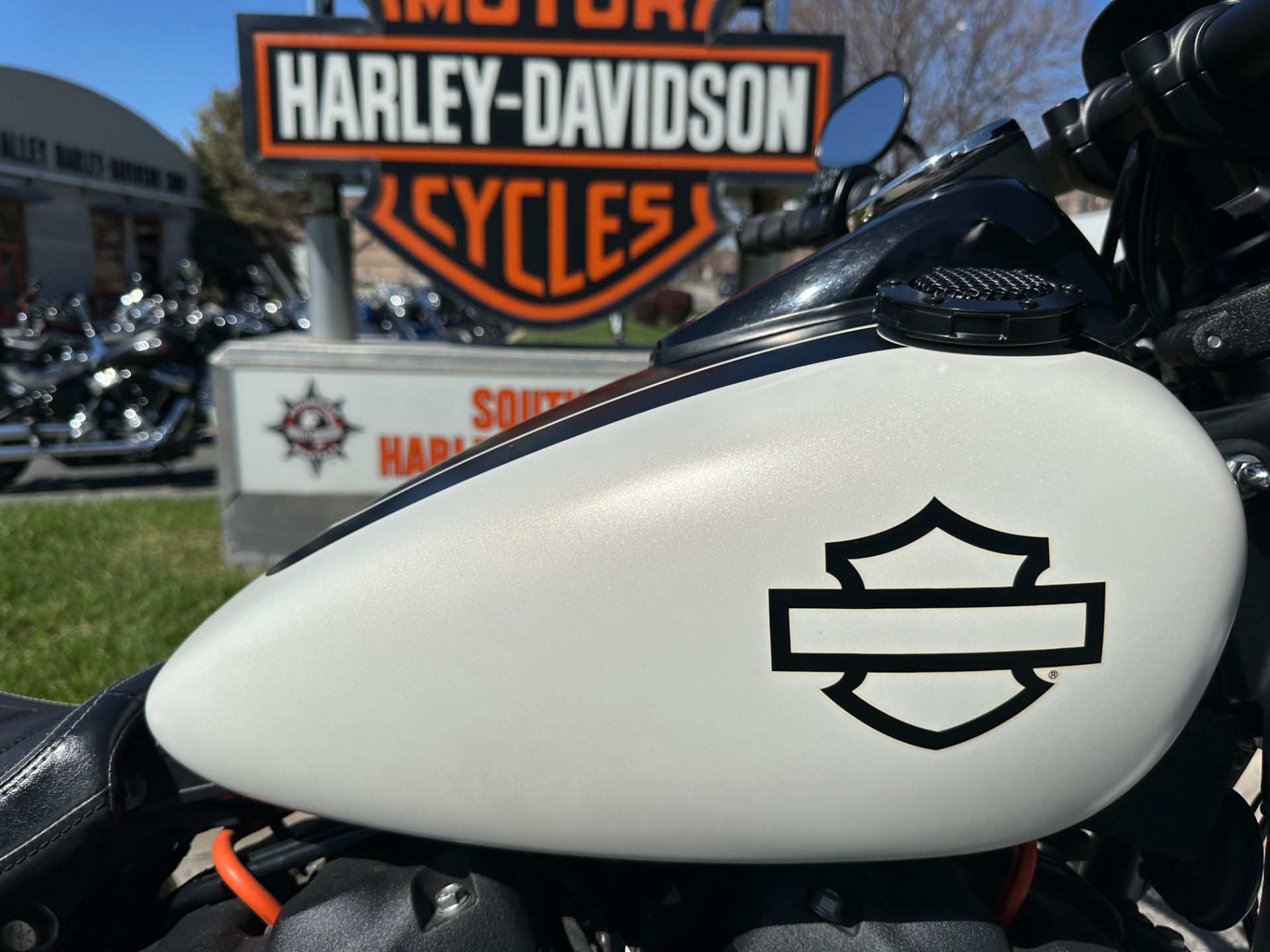2018 Harley-Davidson Fat Bob® 107 in Sandy, Utah - Photo 3