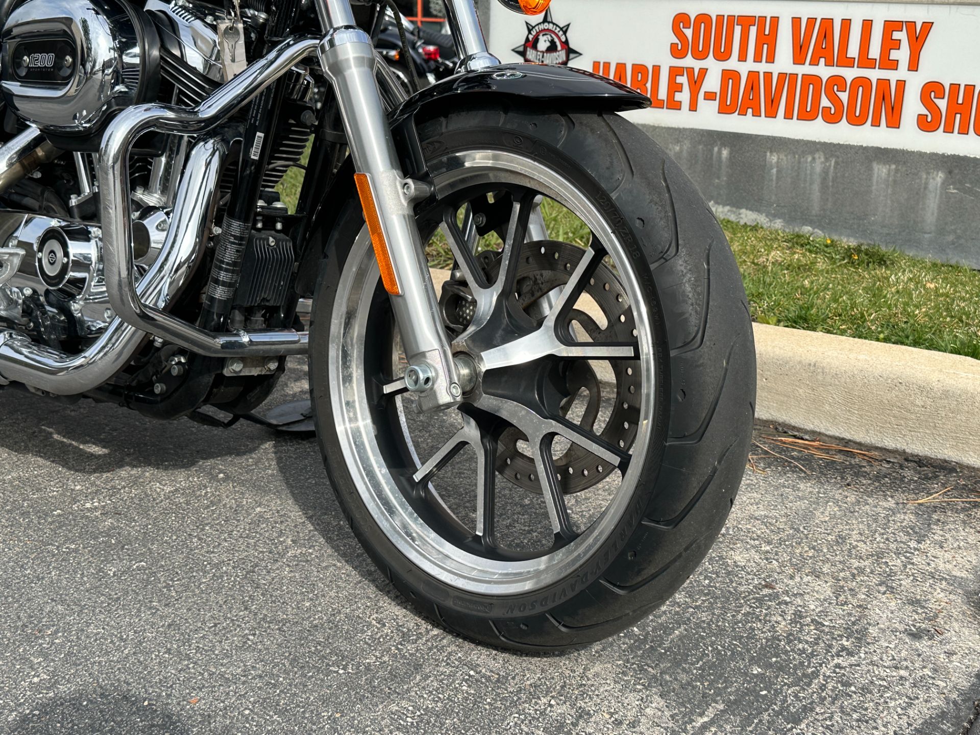 2017 Harley-Davidson Superlow® 1200T in Sandy, Utah - Photo 6