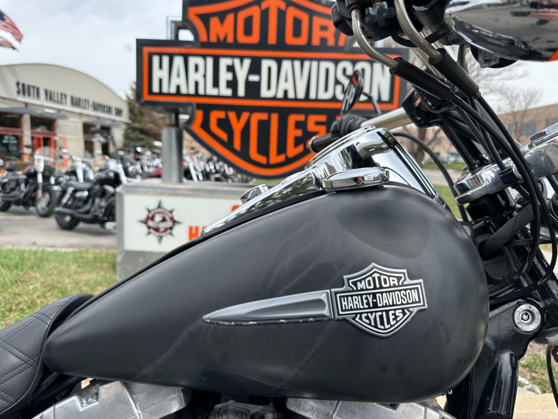2010 Harley-Davidson Dyna® Fat Bob® in Sandy, Utah - Photo 3