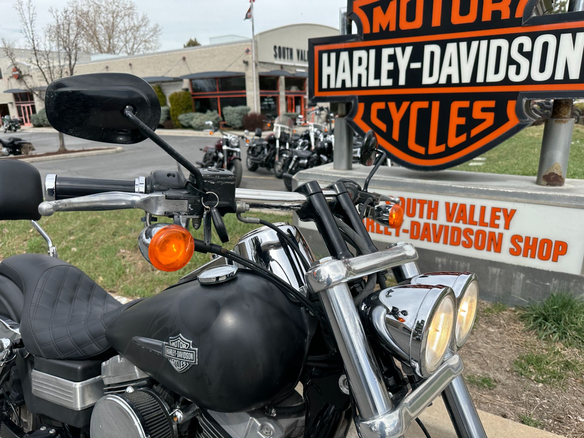 2010 Harley-Davidson Dyna® Fat Bob® in Sandy, Utah - Photo 6
