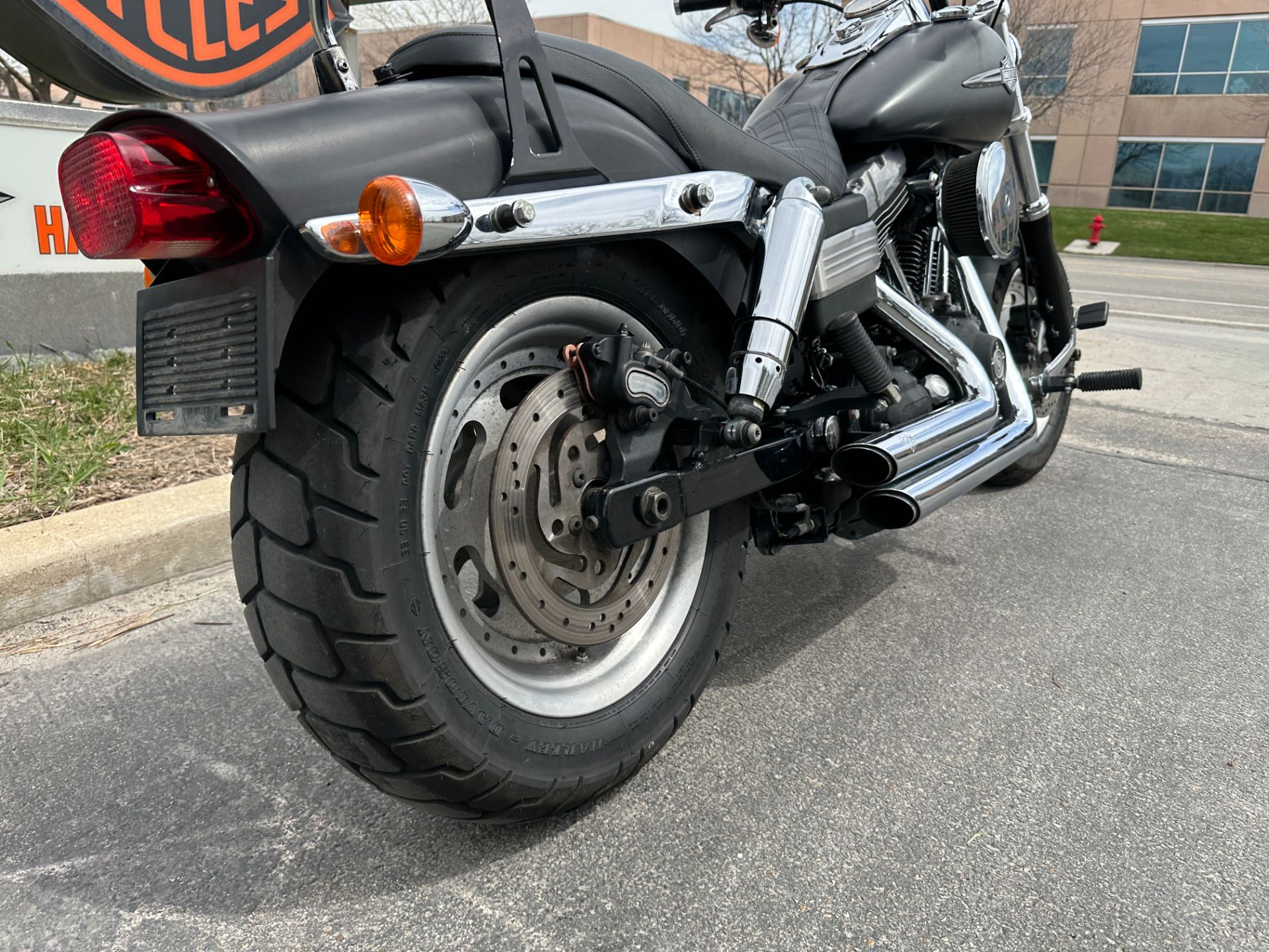 2010 Harley-Davidson Dyna® Fat Bob® in Sandy, Utah - Photo 17