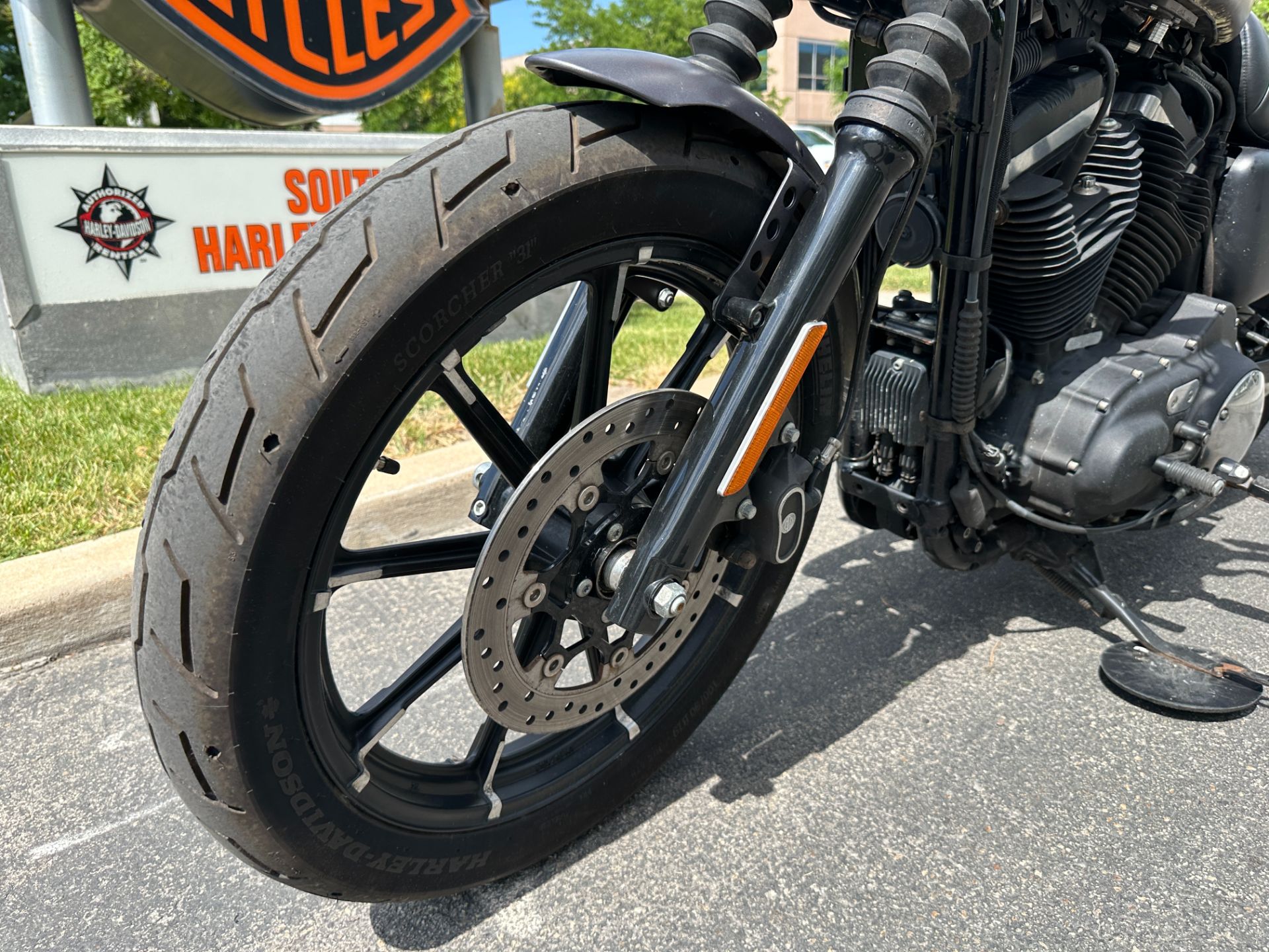 2017 Harley-Davidson Iron 883™ in Sandy, Utah - Photo 10