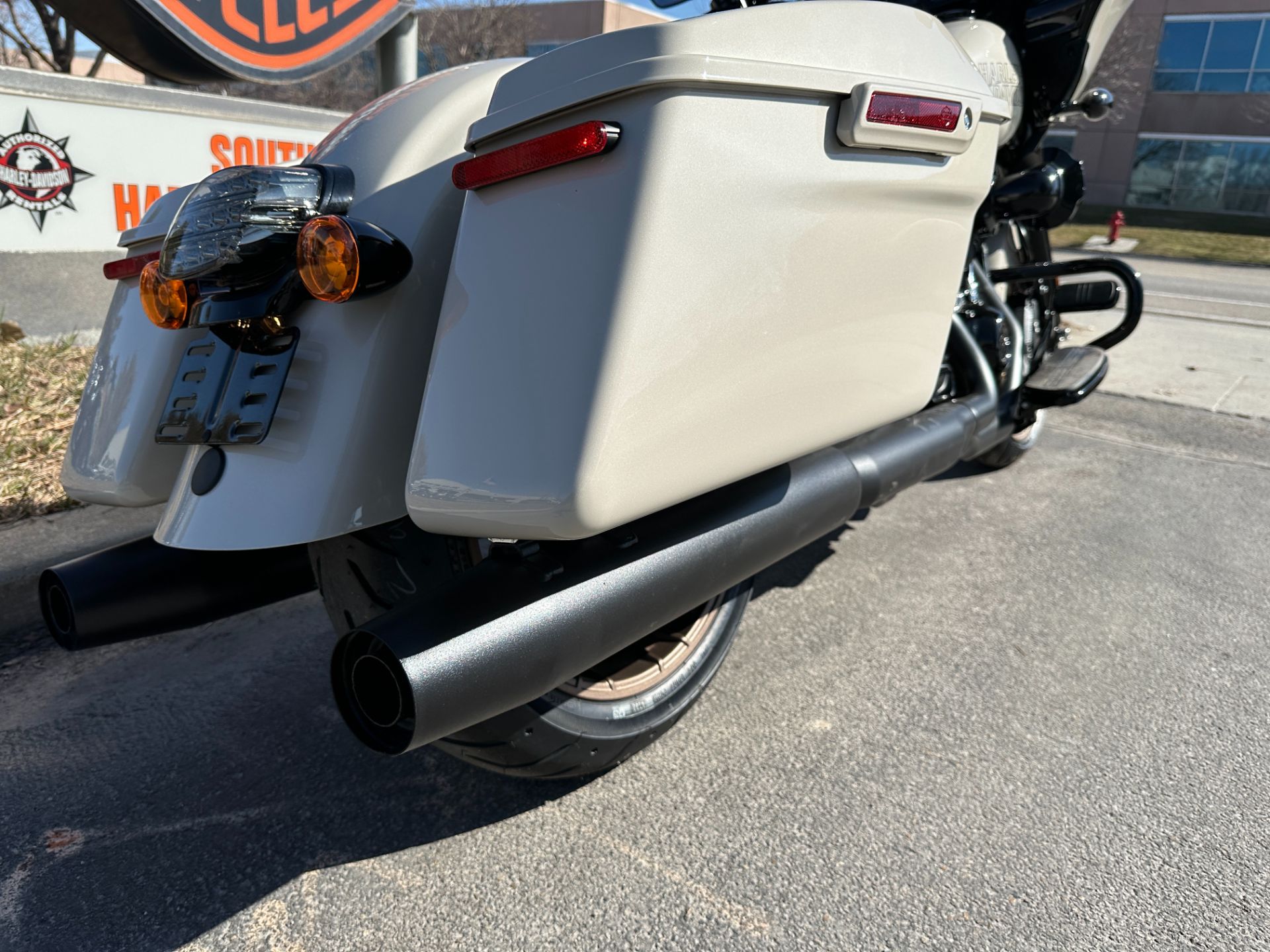 2023 Harley-Davidson Road Glide® ST in Sandy, Utah - Photo 17