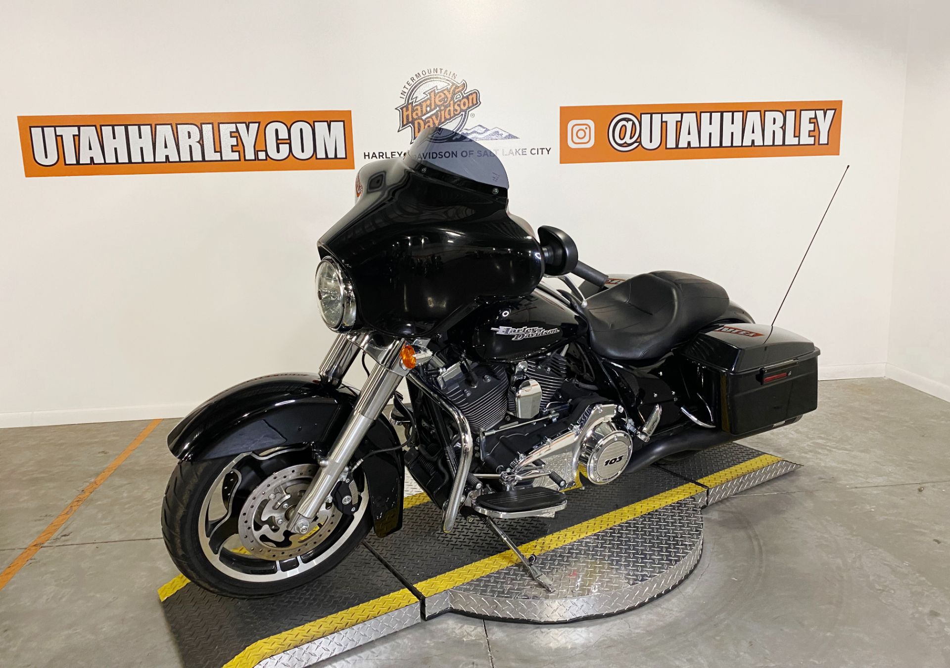 2012 Harley-Davidson Street Glide in Salt Lake City, Utah - Photo 4