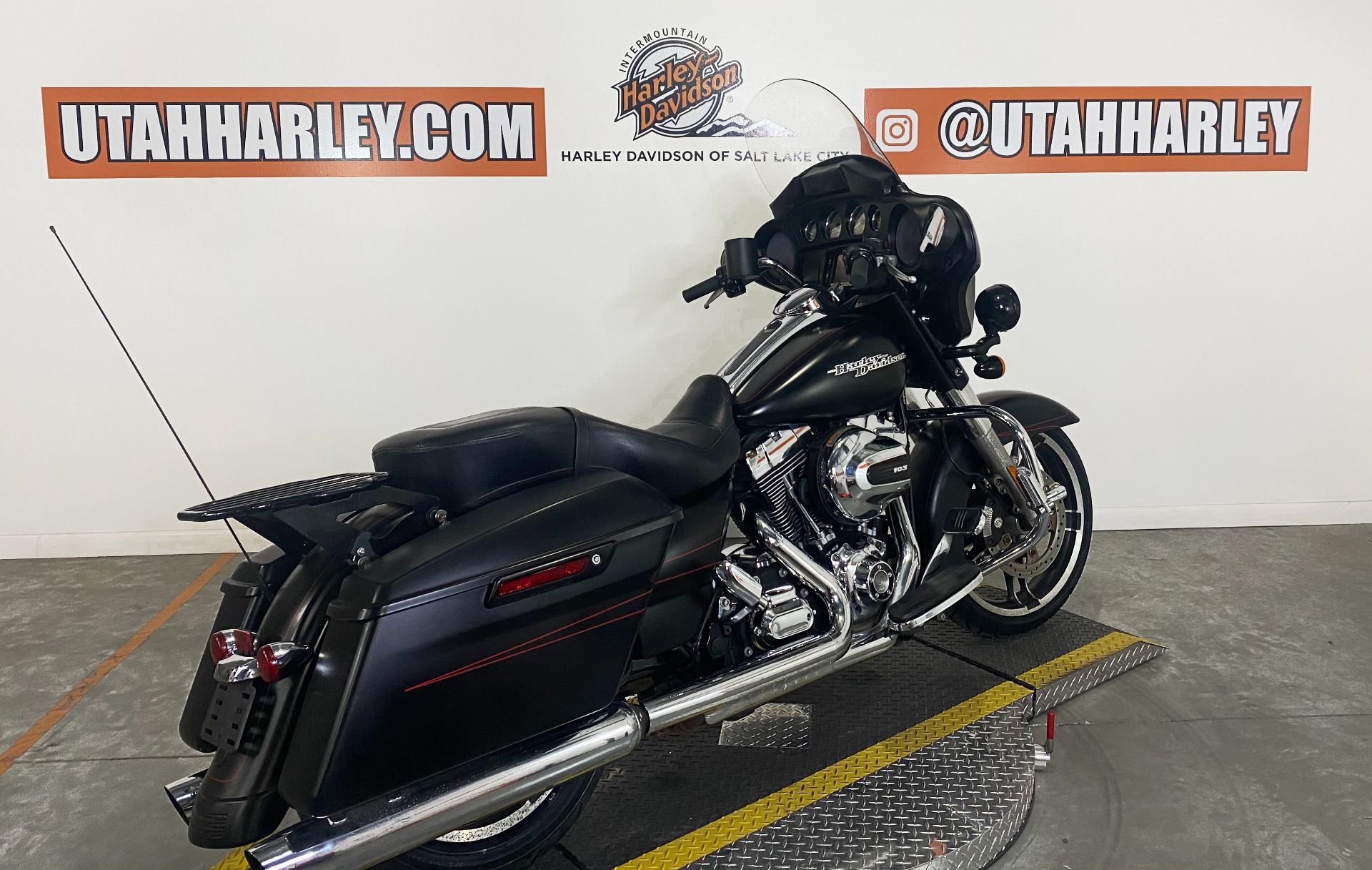 2015 Harley-Davidson Street Glide® Special in Salt Lake City, Utah - Photo 8