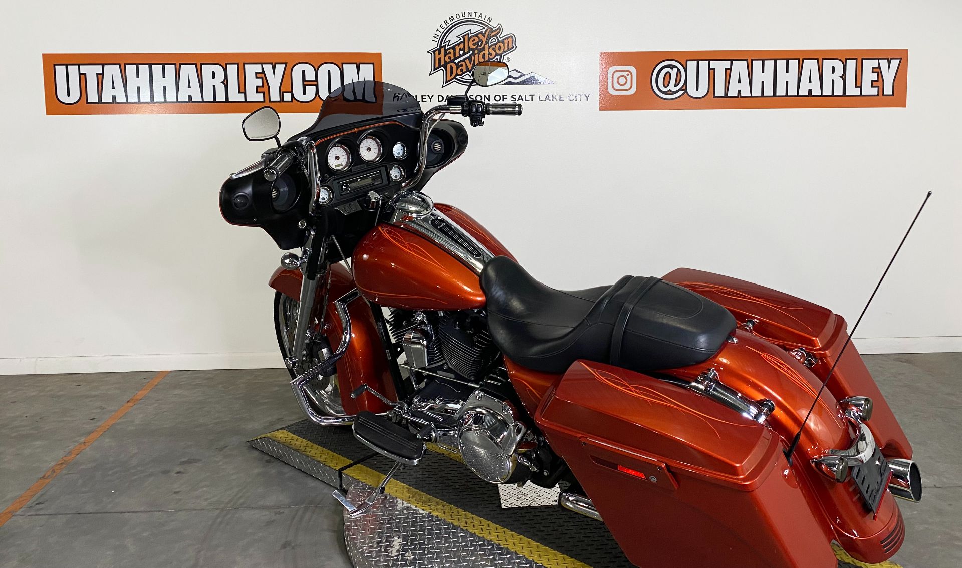 2011 Harley-Davidson Street Glide® in Salt Lake City, Utah - Photo 6