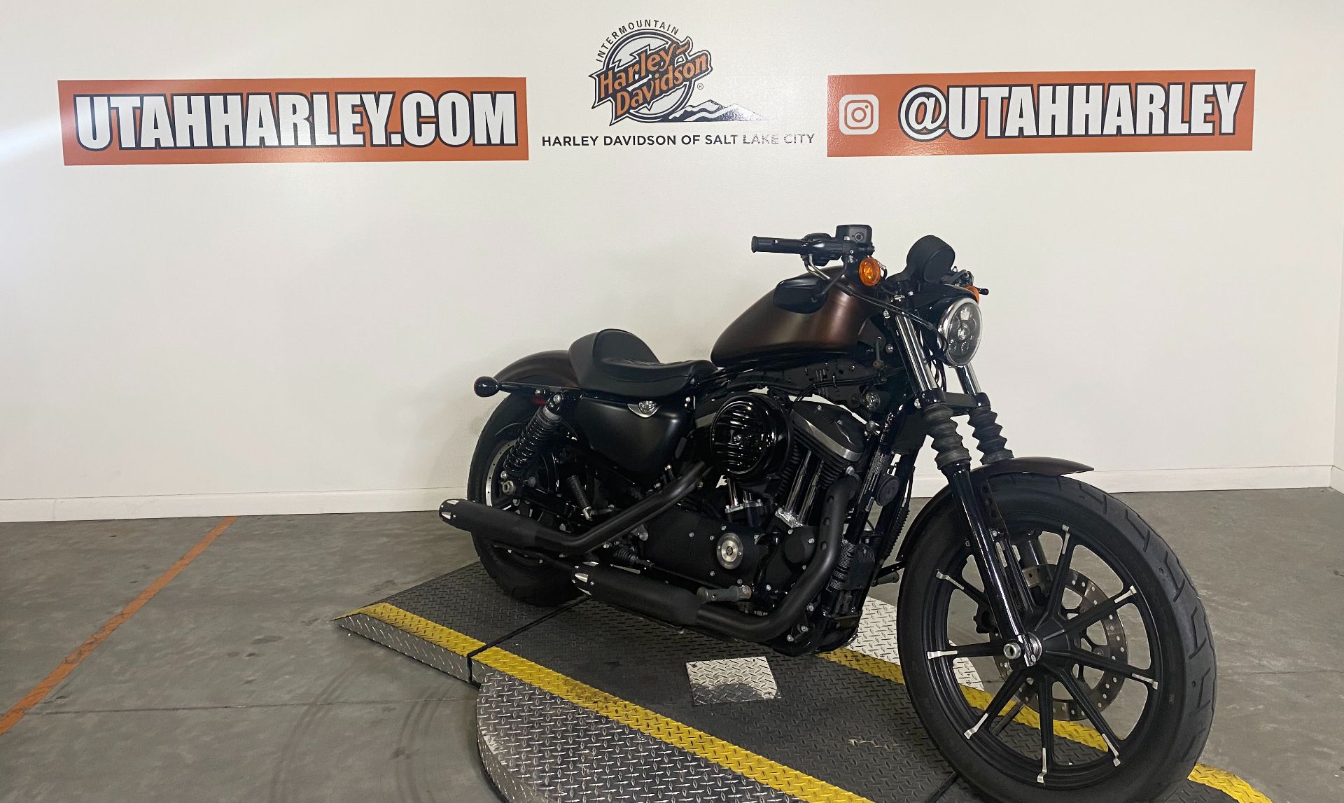 2019 Harley-Davidson Iron 883™ in Salt Lake City, Utah - Photo 2