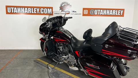 2017 Harley-Davidson CVO™ Limited in Salt Lake City, Utah - Photo 6