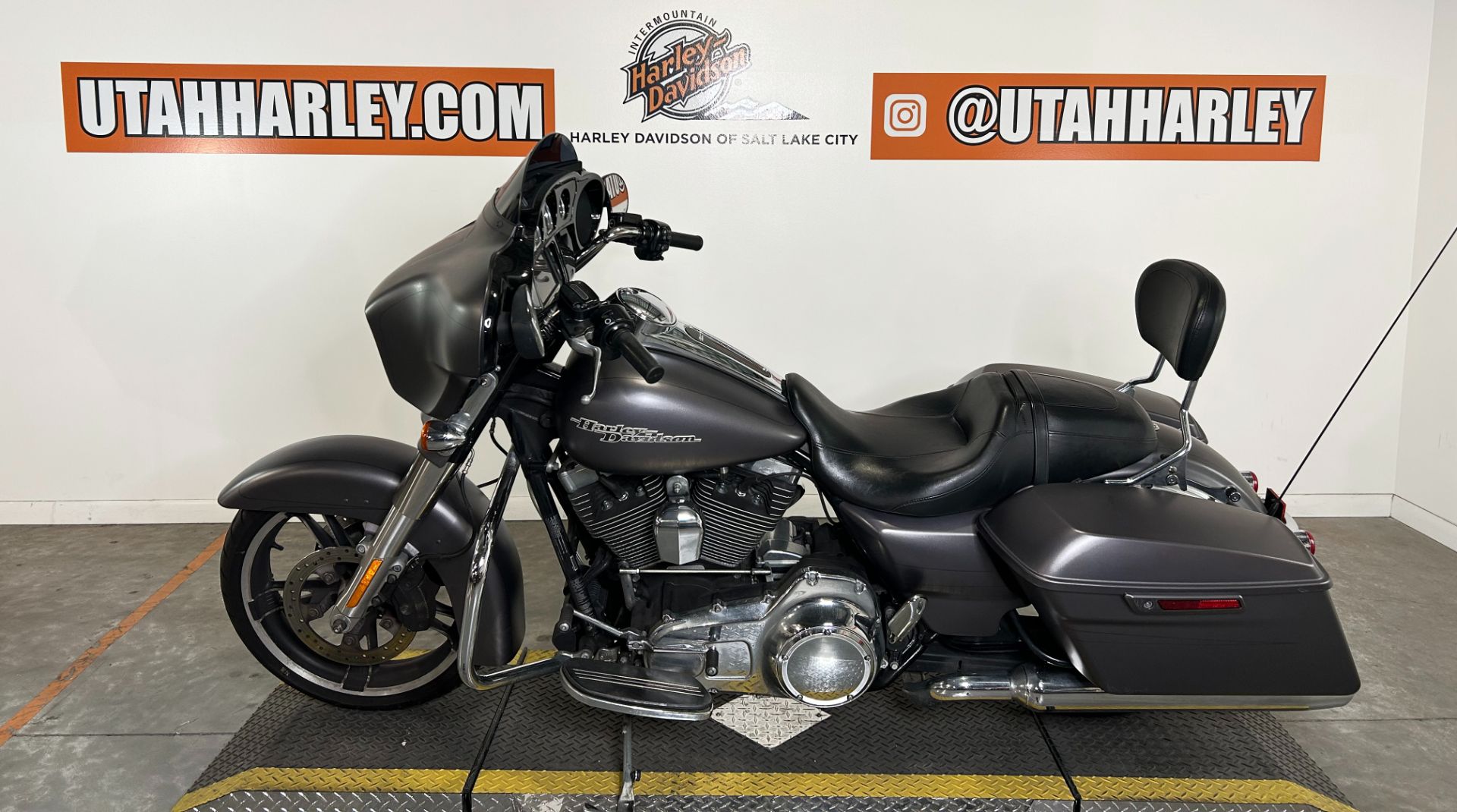 2016 Harley-Davidson Street Glide® Special in Salt Lake City, Utah - Photo 5