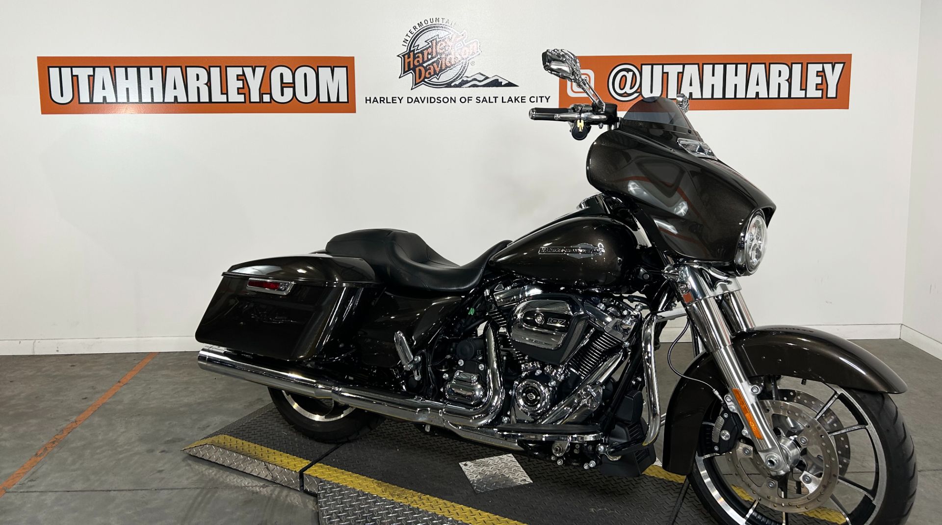 2021 Harley-Davidson Street Glide® in Salt Lake City, Utah - Photo 2